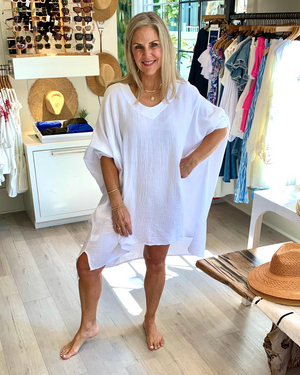 
                  
                    Load image into Gallery viewer, Beach Poncho in White
                  
                