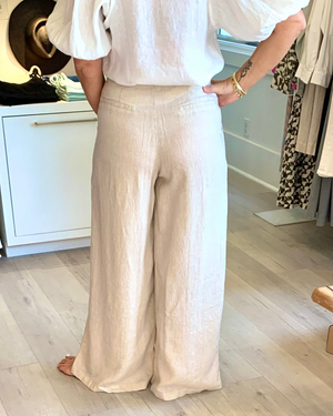 
                  
                    Load image into Gallery viewer, Culotte Linen Pant in Natural
                  
                